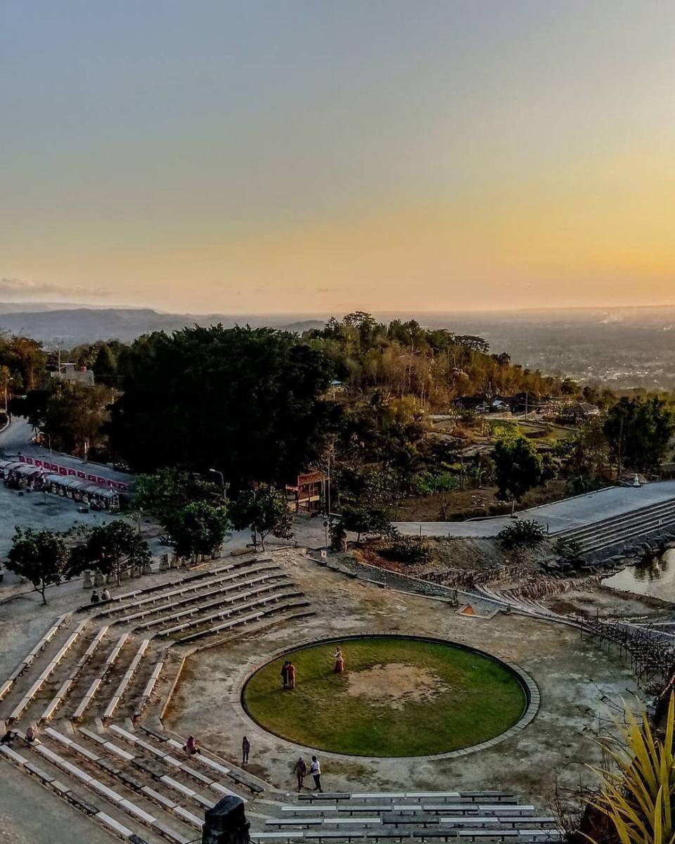 Wisata Tebing Breksi (instagram.com/kuorka | instagram.com/ama_alif)