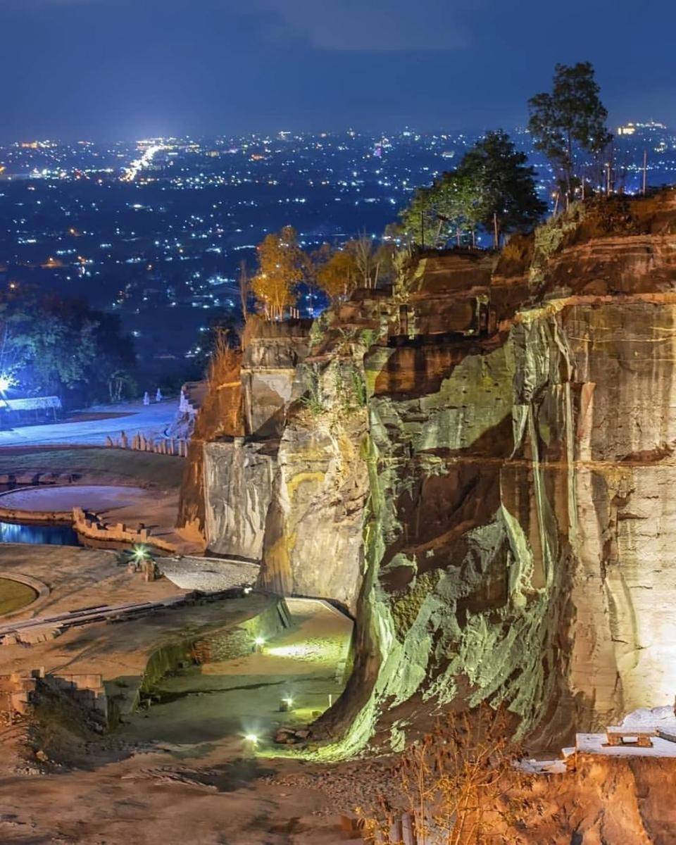 Wisata Tebing Breksi (instagram.com/arif_josselalu)