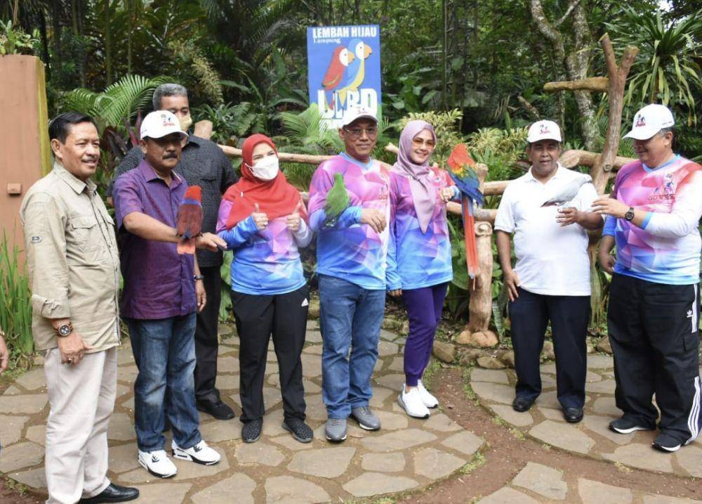 Walikota Cilegon, Helldy Agustian (keempat dari kiri). (IDN Times/Istimewa).