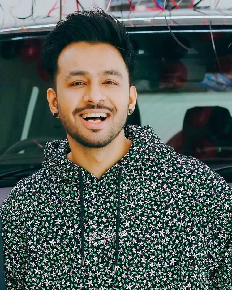 Tony Kakkar (instagram.com/tonykakkar)