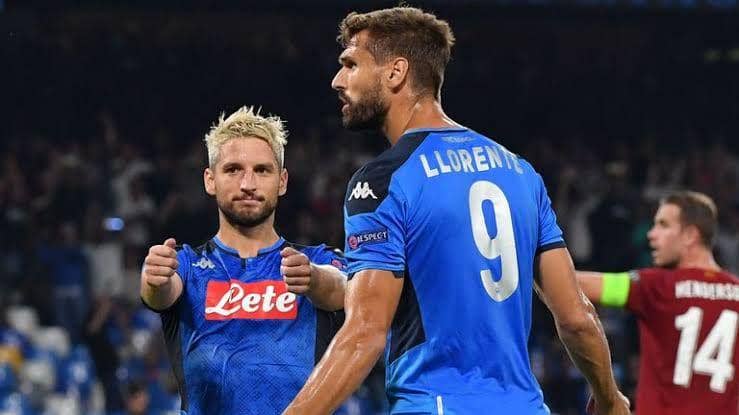 Dries Mertens dan Fernando Llorente berselebrasi (skysports.com)