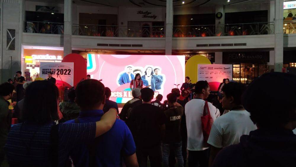 Attracks x Innocenti mengisi acara JMMD 2022. IDN Times/Rivera Jesica Souisa