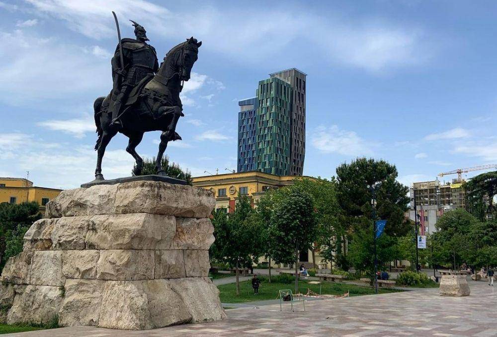 Tirana (instagram.com/markino_2401)