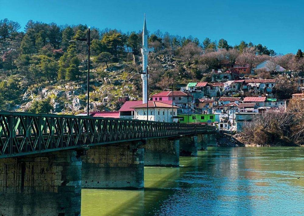 Shkodra (instagram.com/twomadexplorers)