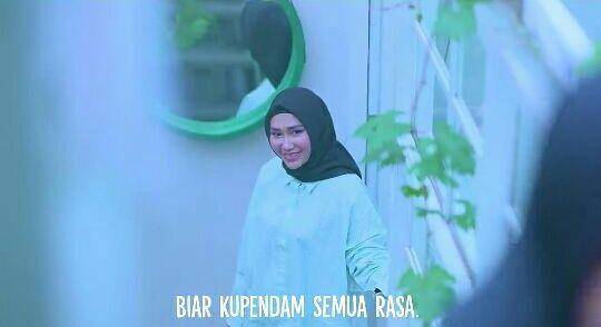 potret Septia Siregar di video klip Terhukum Rindu (youtube.com/PUTRA SIREGAR MERAKYAT)