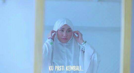 potret Septia Siregar di video klip Terhukum Rindu (youtube.com/PUTRA SIREGAR MERAKYAT)