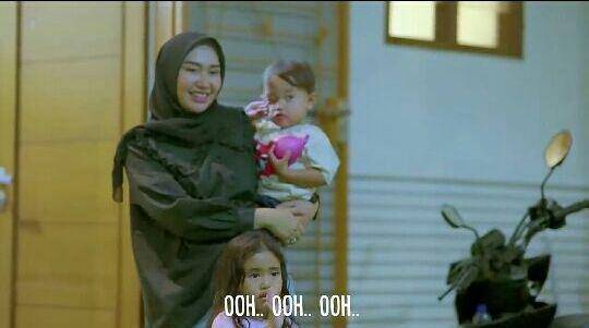 potret Septia Siregar di video klip Terhukum Rindu (youtube.com/PUTRA SIREGAR MERAKYAT)