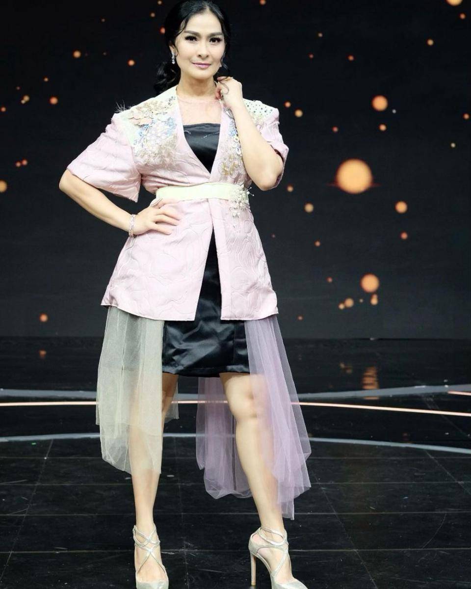 potret Iis Dahlia (instagram.com/isdadahlia)