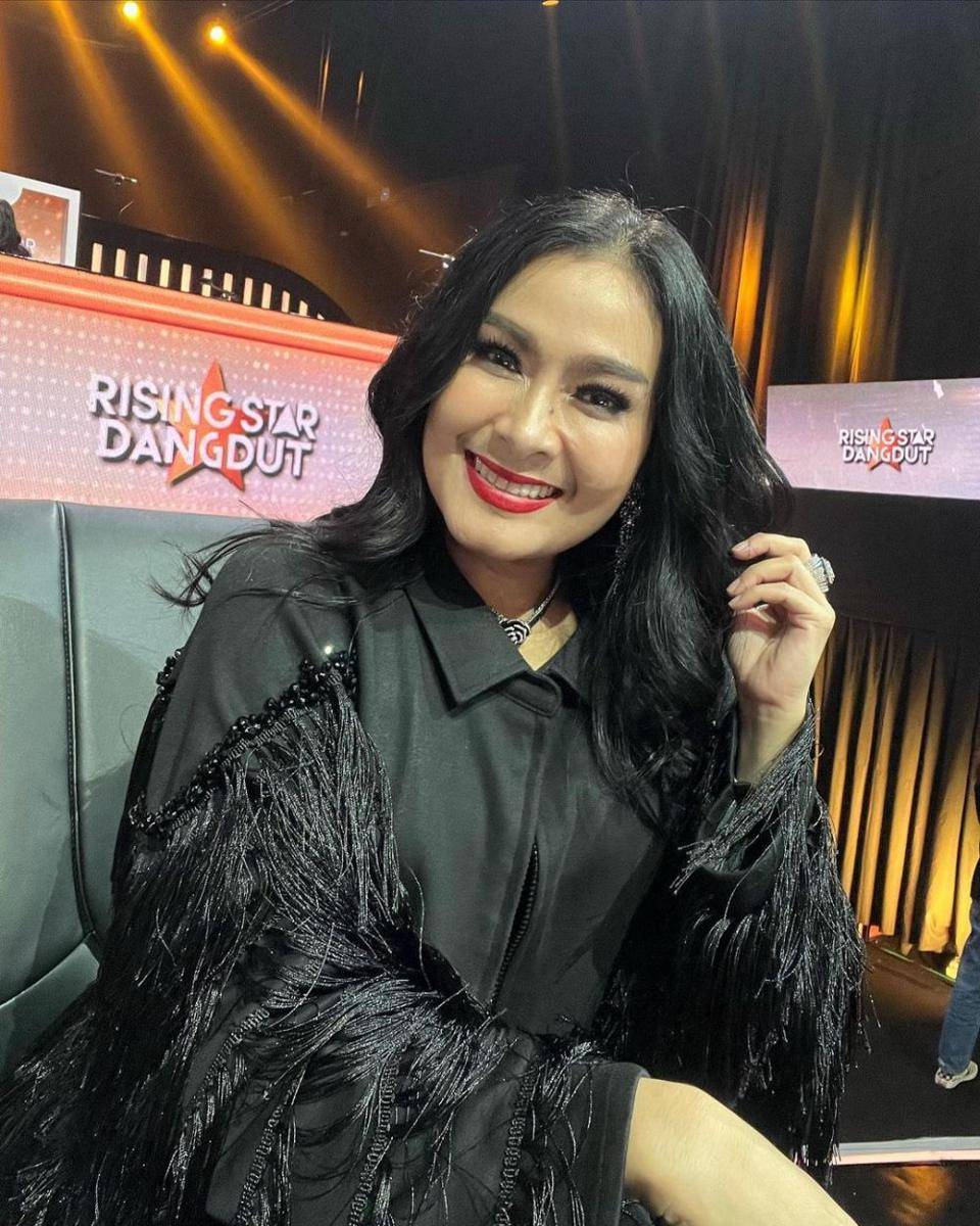 potret Iis Dahlia (instagram.com/isdadahlia)