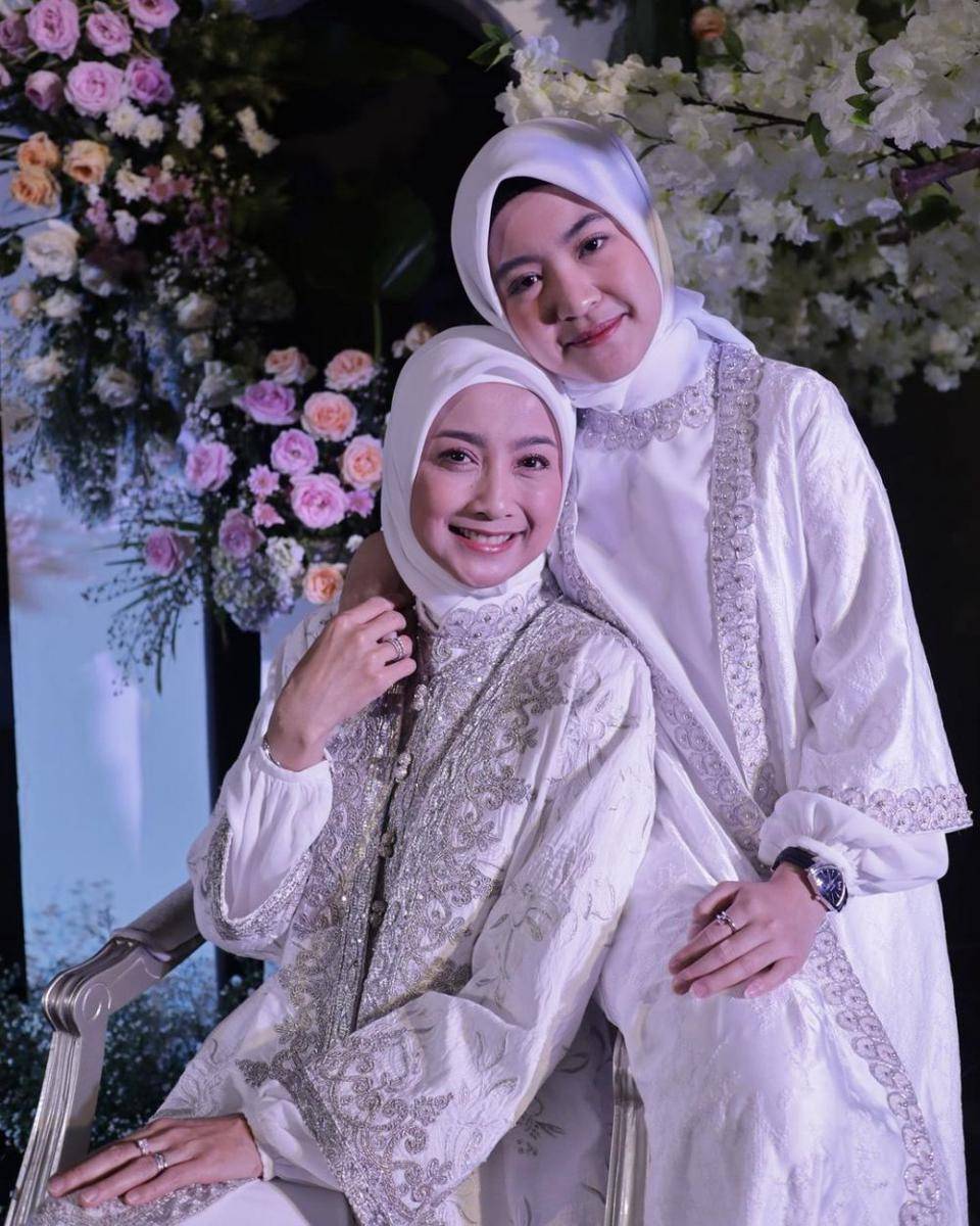 Desy Ratnasari dan Nasywa (instagram.com/desyratnasariterdepan)