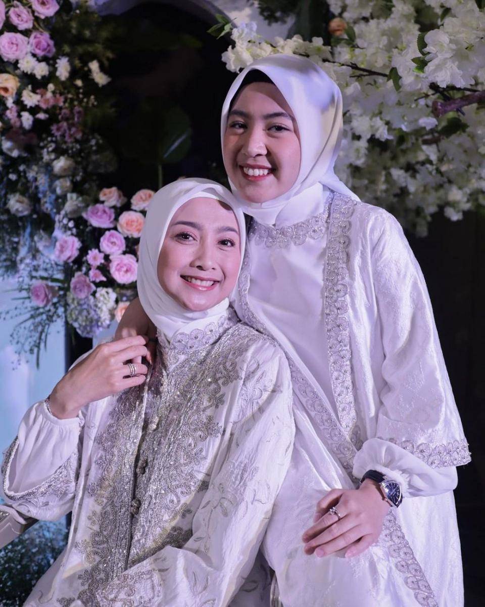 Desy Ratnasari dan Nasywa (instagram.com/desyratnasariterdepan)