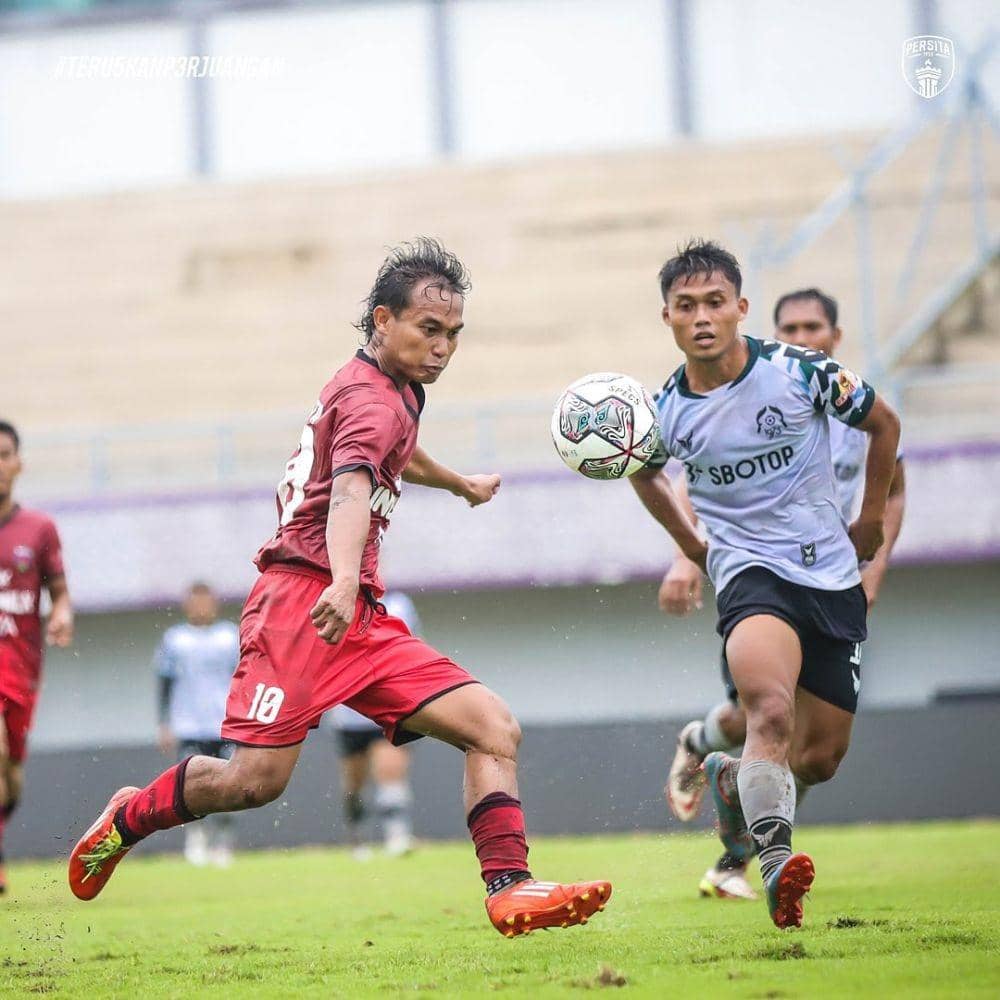 Suasana partai uji coba Persita Tangerang versus Persikabo 1973 di Indomilk Arena, Sabtu 28 Mei 2022. (Instagram.com/persita.official)