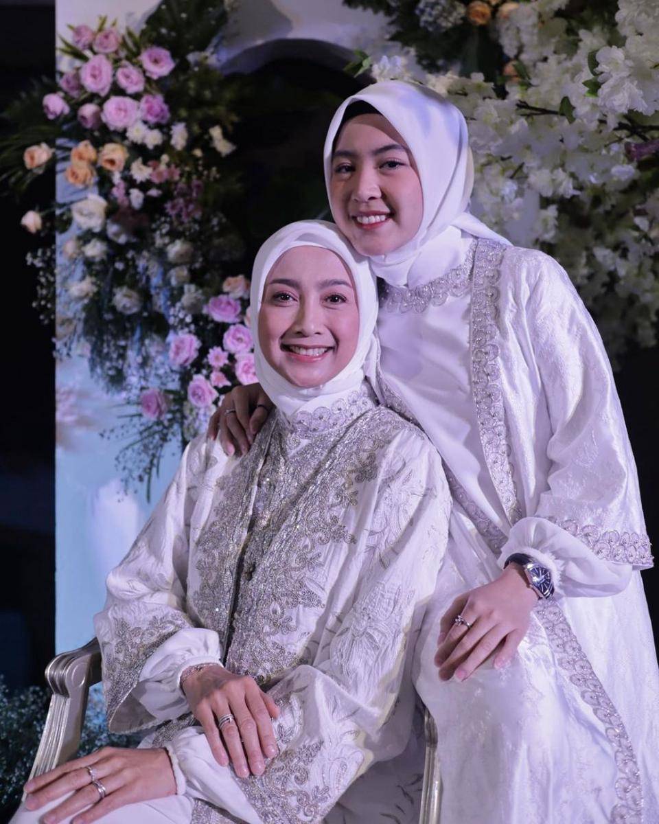 Desy Ratnasari dan Nasywa (instagram.com/desyratnasariterdepan)