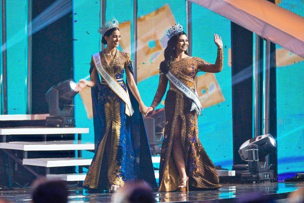 Potret Beauty Queen Dunia dalam Balutan Kebaya di Grand Final Puteri Indonesia 2022 (Instagram.com/jihanealmira)
