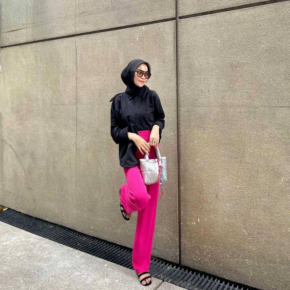 referensi outfit warna fuchsia (instagram.com/nuruulfdlh_)
