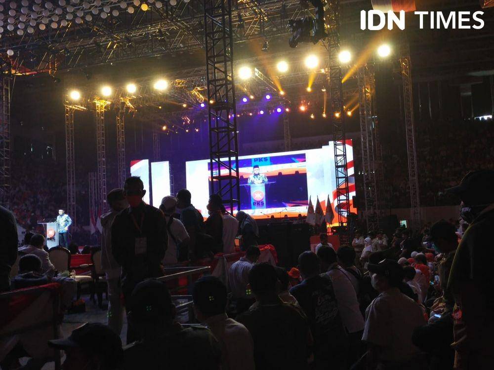 Ketua Umum PAN, Zulkifli Hasan hadir di Milad ke-20 PKS (IDN Times/Ilman Nafi'an)