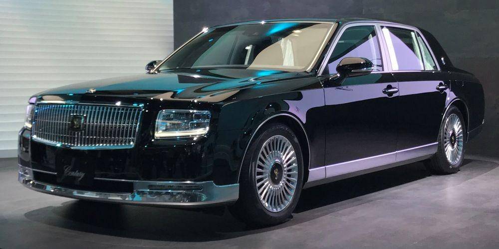 Toyota Century (wikipedia.org)