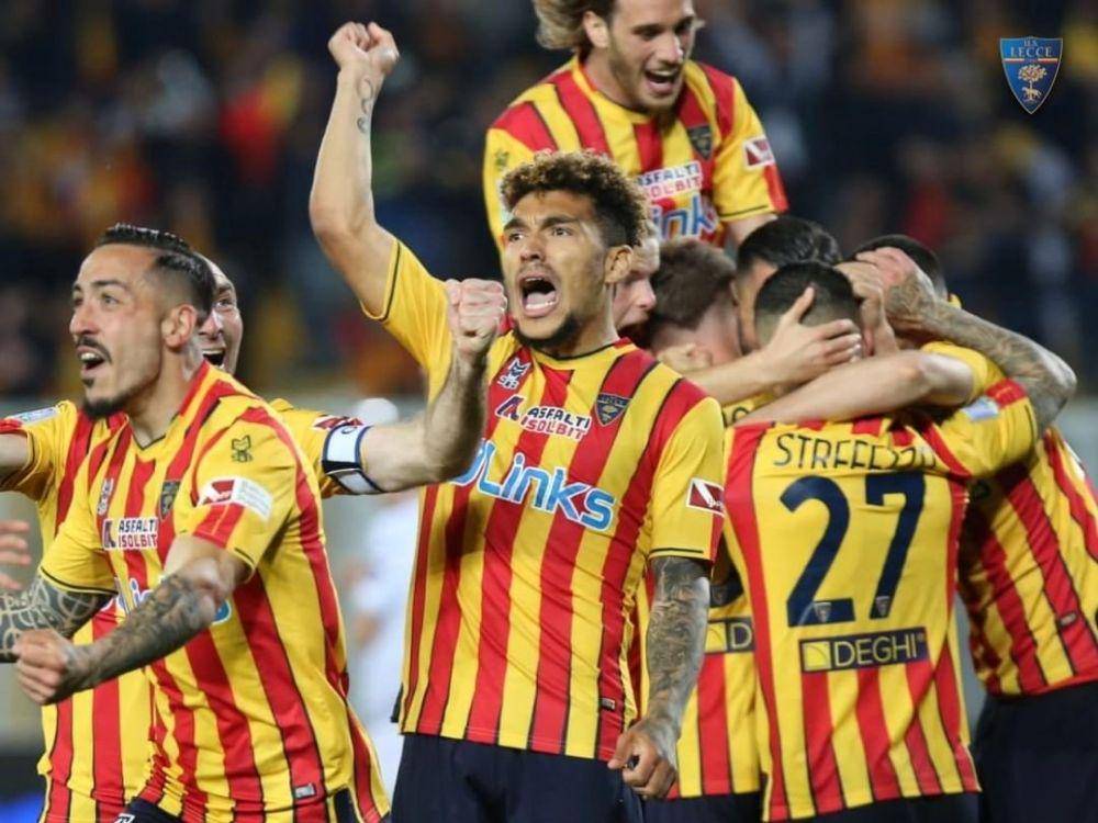 potret para pemain Lecce merayakan gol (instagram.com/uslecce)