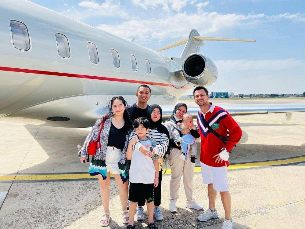 Rini pengasuh Rayyanza (instagram.com/raffinagita1717)