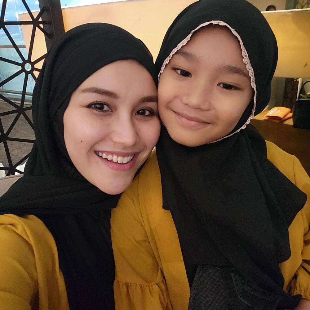 Ayu Ting Ting berangkat umrah. (instagram.com/ayutingting92)