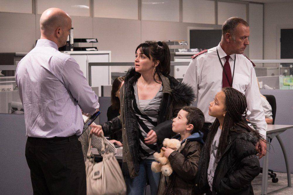 Hayley Squires, Briana Shann, dan Dylan McKiernan dalam film I, Daniel Blake (dok. eOne Films/I, Daniel Blake)