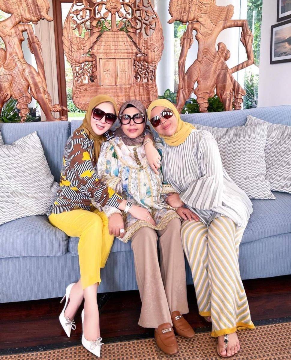 momen penyambutan Syahrini (instagram.com/princessyahrini)