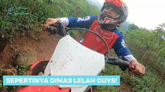 potret Dimas Ahmad jajal olahraga motor trail (youtube.com/The Sinathrya)