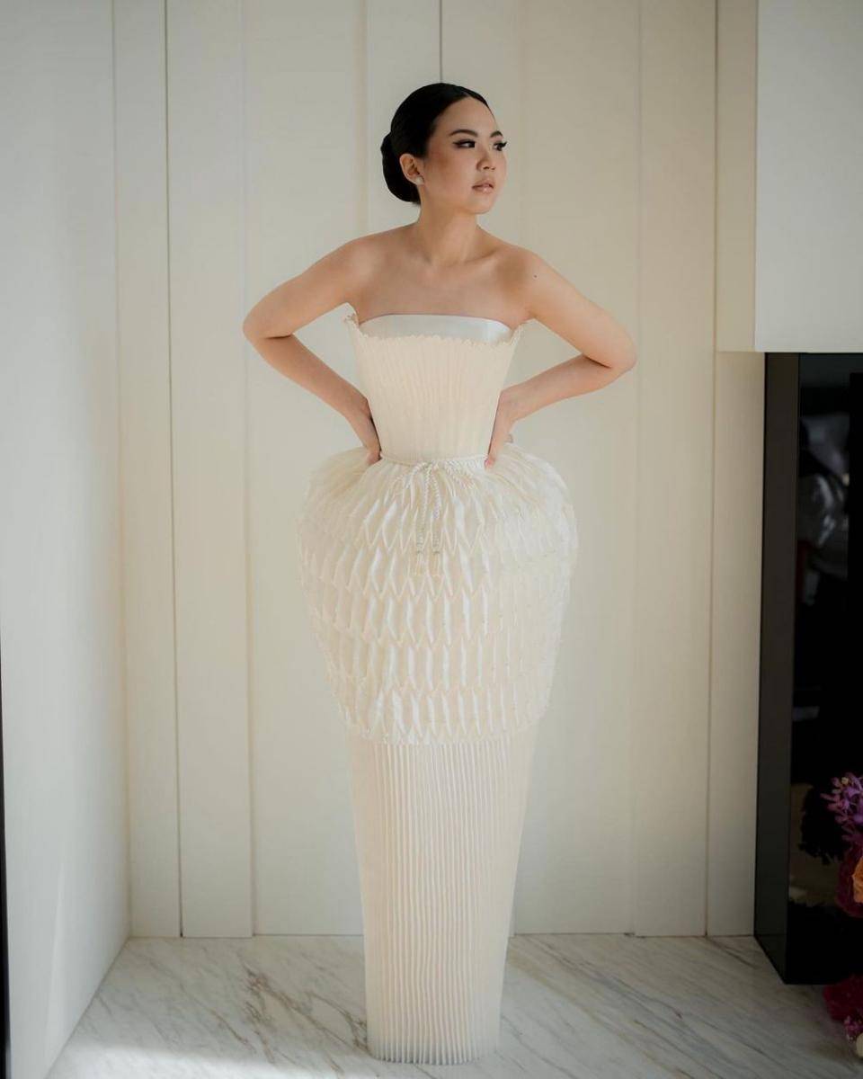 inspirasi wedding dress ala Hian Tjen (instagram.com/hiantjen)