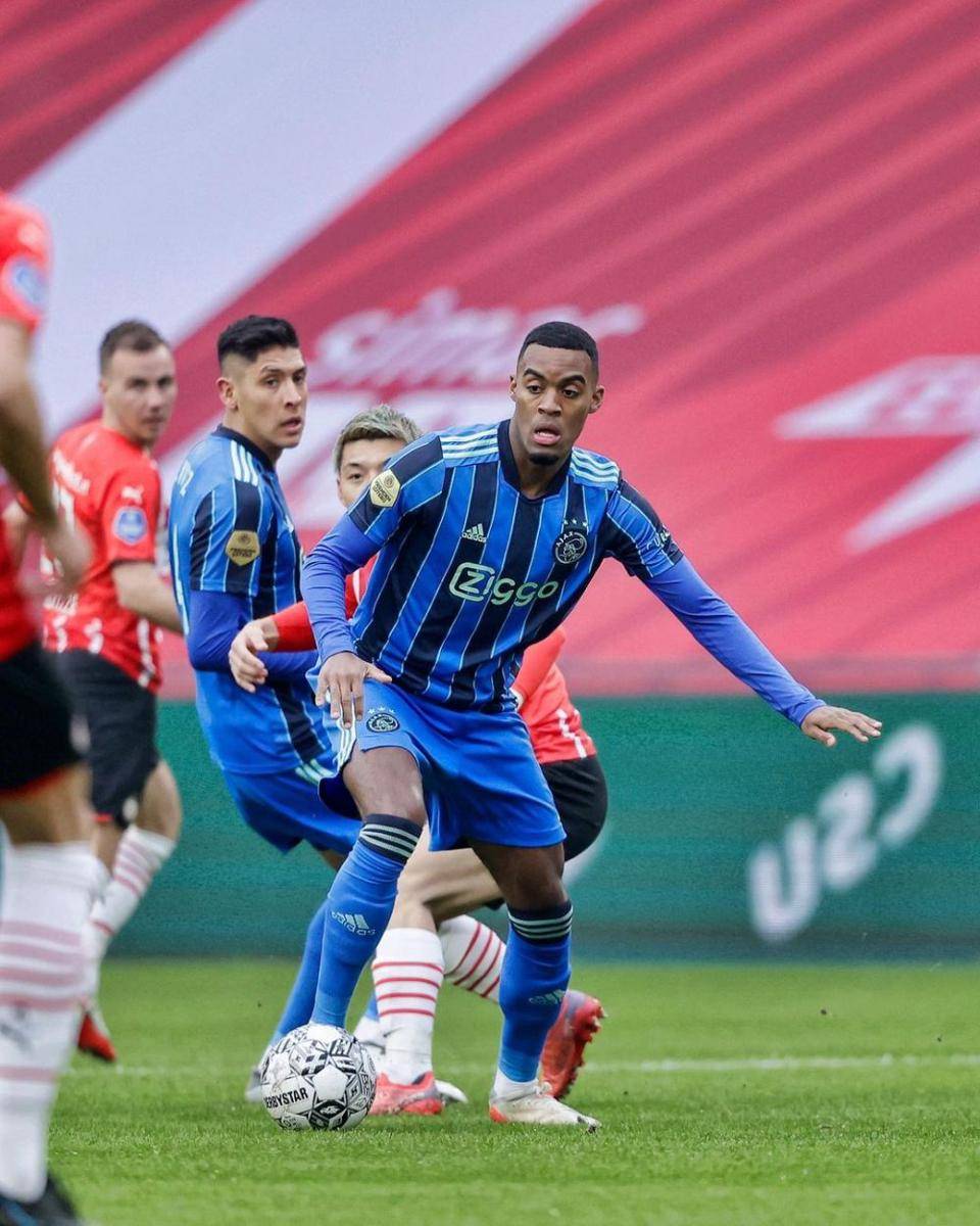 Ryan Gravenberch tampil gemilang bersama Ajax Amsterdam. (instagram.com/ryanjiro_)