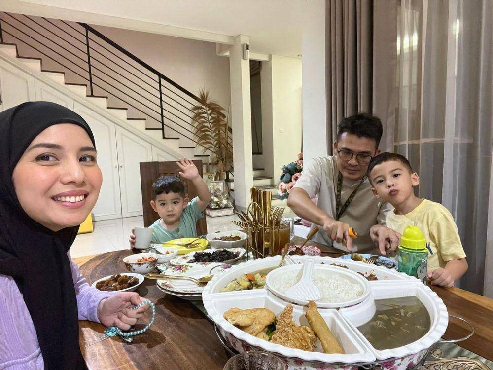 keluarga Tya Ariestya (instagram.com/tya_ariestya)