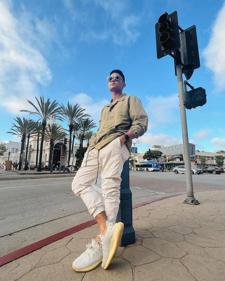 Outfit ala Aqsa Aswar (Instagram.com/@aqsaaswar)