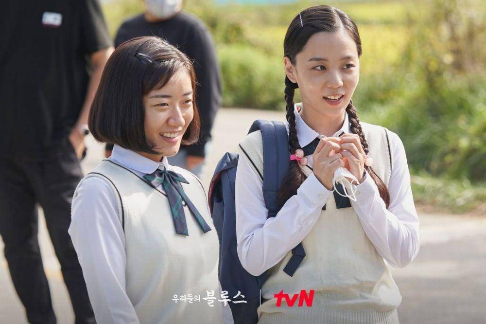 Shim Dal Gi dan Yeon Si Woo di drama Our Blues (instagram.com/tvn_drama)