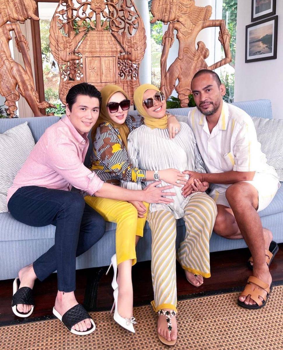 momen penyambutan Syahrini (instagram.com/princessyahrini)
