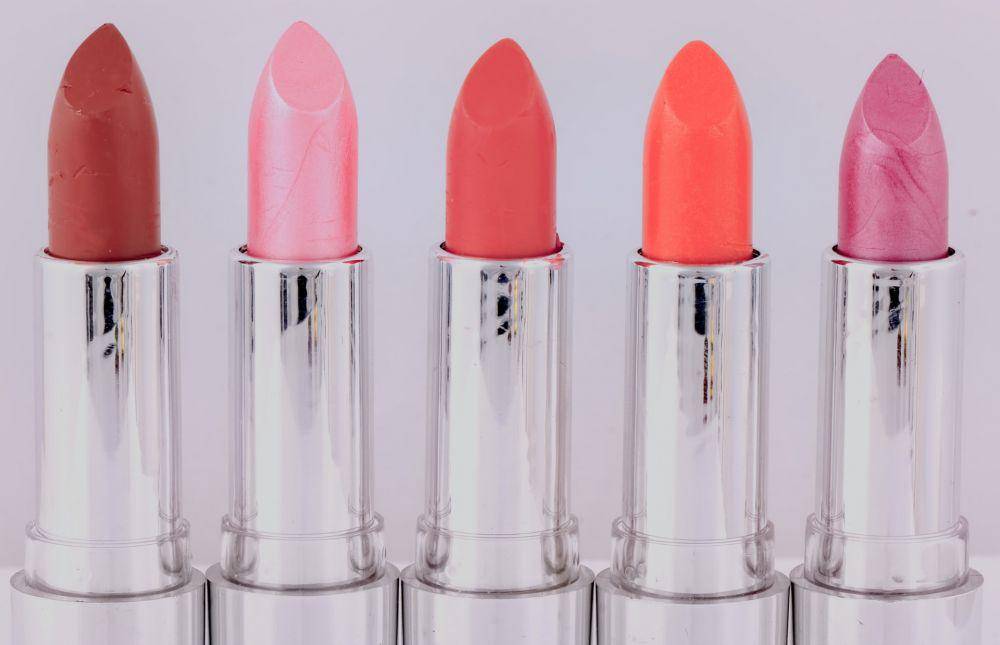 ilustrasi lipstik (unsplash.com/Marek Studzinski)