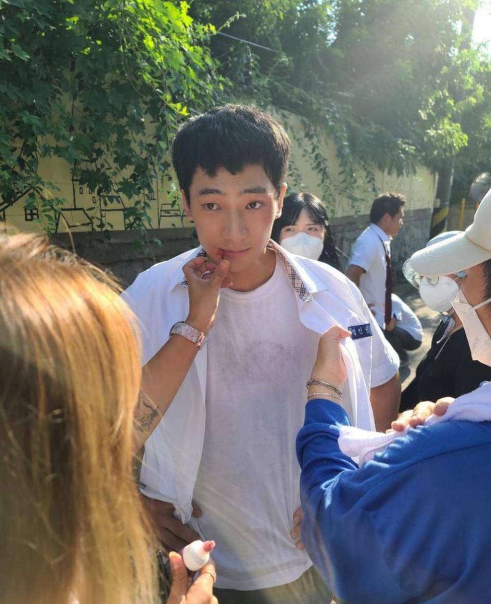 Park Sang Won di drama Our Blues (instagram.com/sangweon2228)