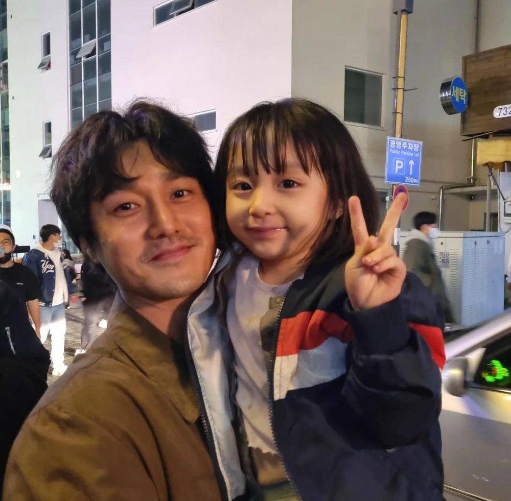 Choi Young Joon dan Ahn Tae Rin di drama Our Blues (instagram.com/tjmamang)