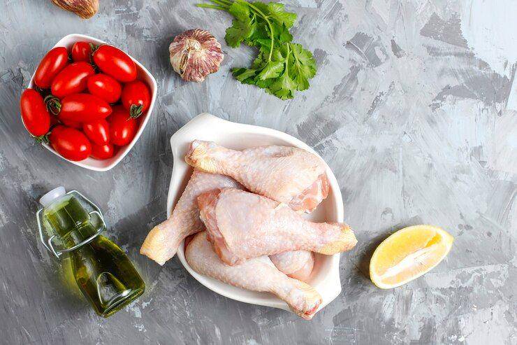 ilustrasi ayam potong (freepik.com/azerbaijan_stockers)