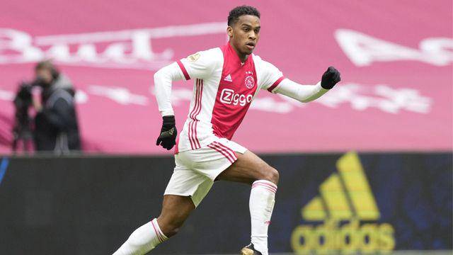 Jurrien Timber, talenta muda Ajax Amsterdam (twitter.com/jurrientimber)