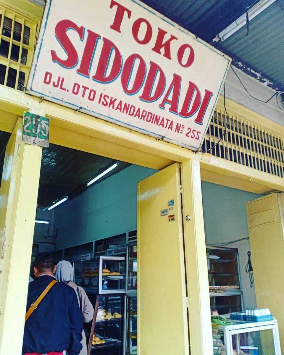 Toko Roti Sidodadi (instagram.com/verameiveni)