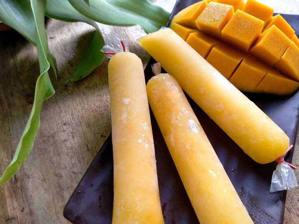 Es lilin mangga (instagram.com/eslilin_bali)