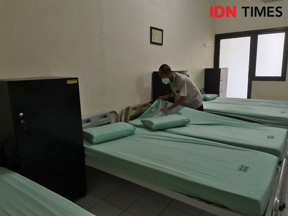 Persiapan Asrama Haji Donohudan sambut jemaah. (IDN Times/Larasati Rey)