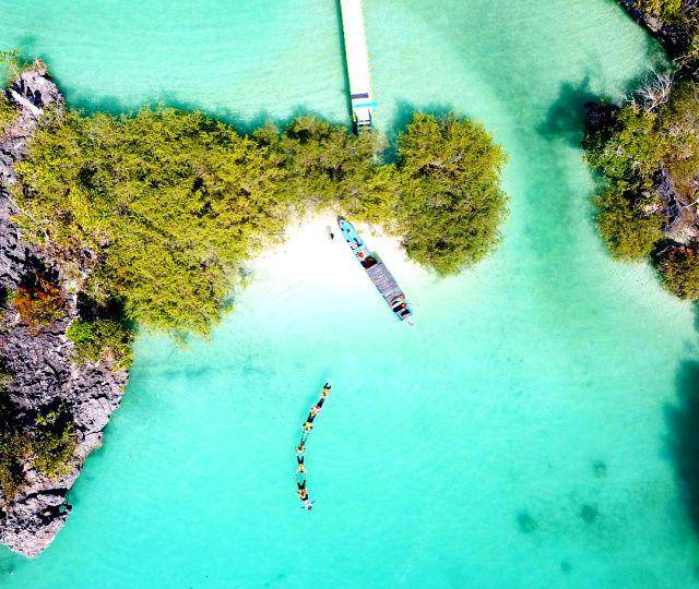gambar pesisir Pulau Kei di Maluku Utara (instagram.com/kakabantrip)