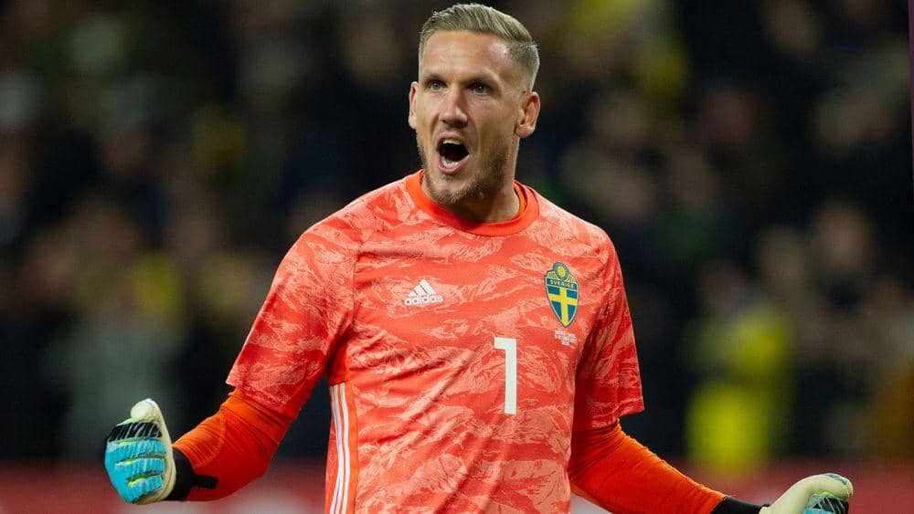 5 Kiper Swedia yang Pernah Merumput di English Premier League