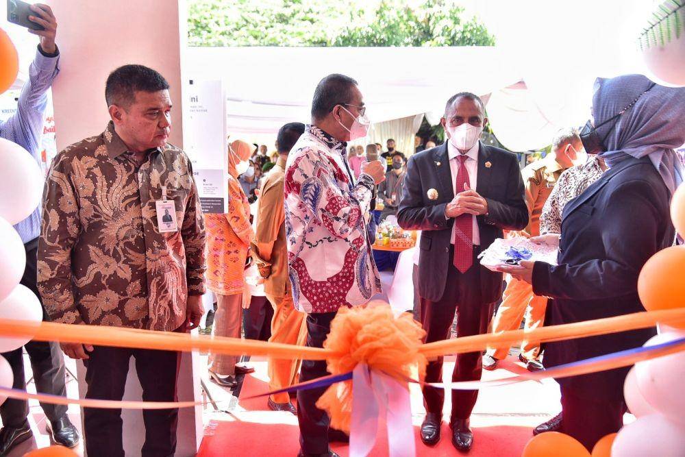 Gubernur Sumatera Utara (Sumut) Edy Rahmayadi menghadiri sekaligus meresmikan Pembukaan Operasional Kantor Cabang Pembantu Bank Sumut di Komplek Citra Wisata, Jalan Karya Wisata Medan Johor, Senin (30/5/2022).