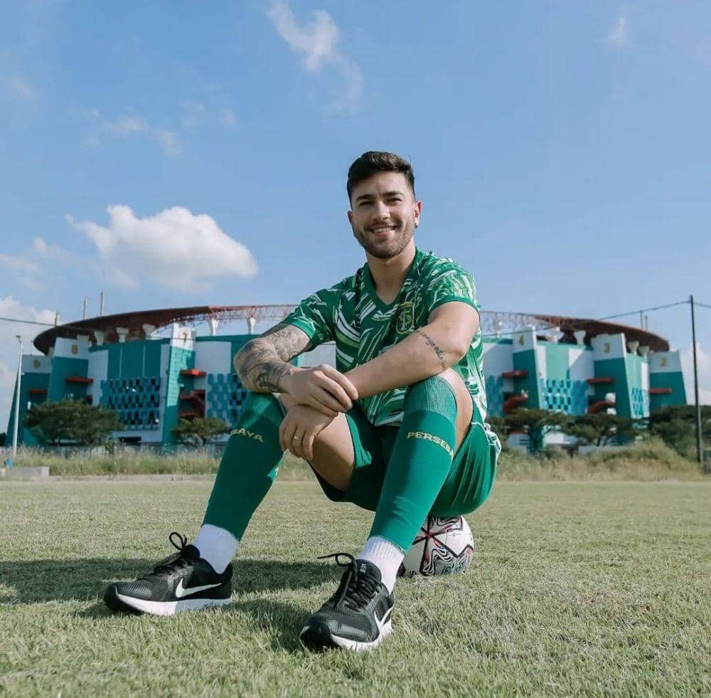 Higor Vidal mulai berlatih dengan Persebaya, Senin (30/5/2022). Instagram/@officialpersebaya.