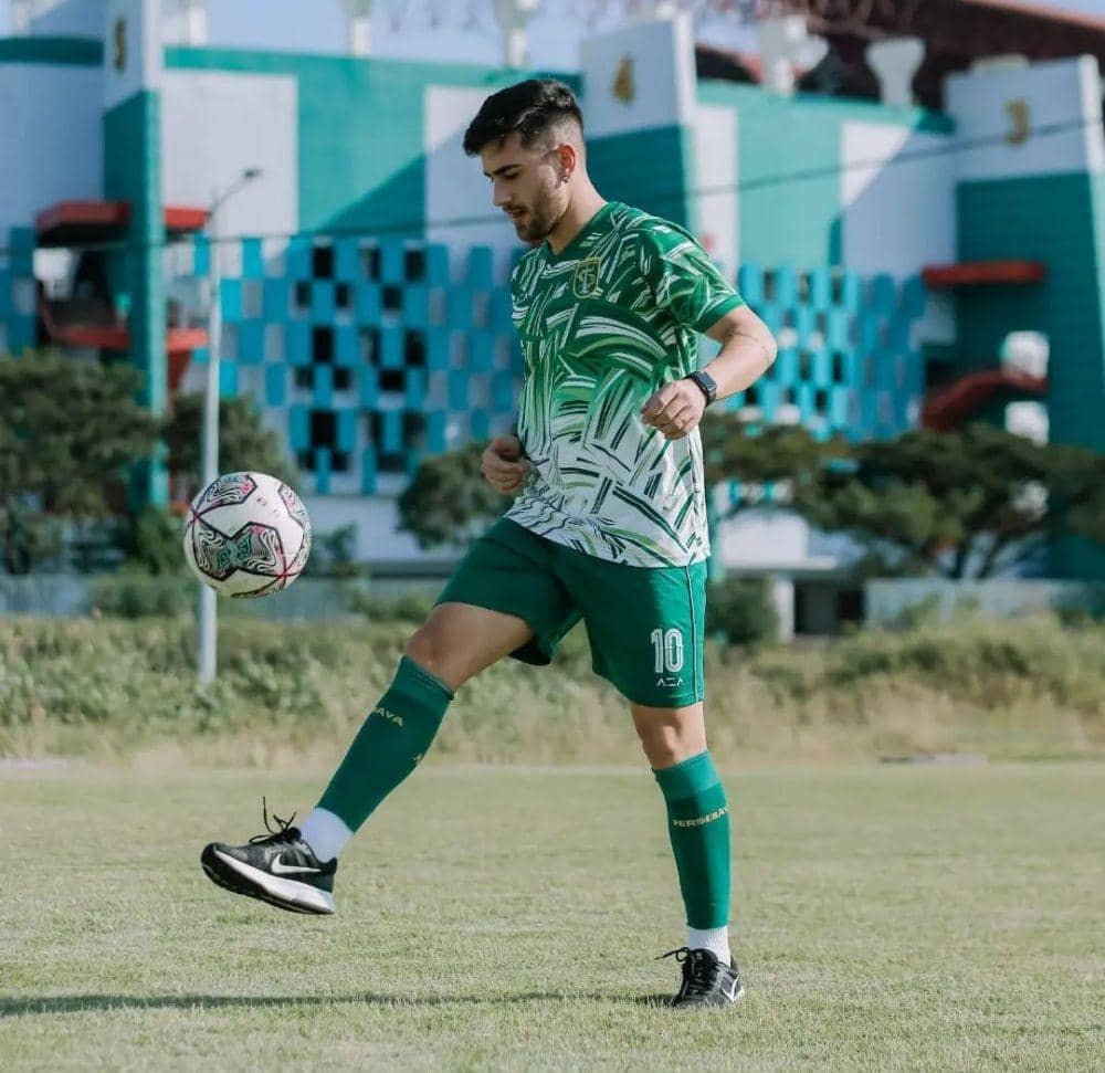 Higor Vidal mulai berlatih dengan Persebaya, Senin (30/5/2022). Instagram/@officialpersebaya.