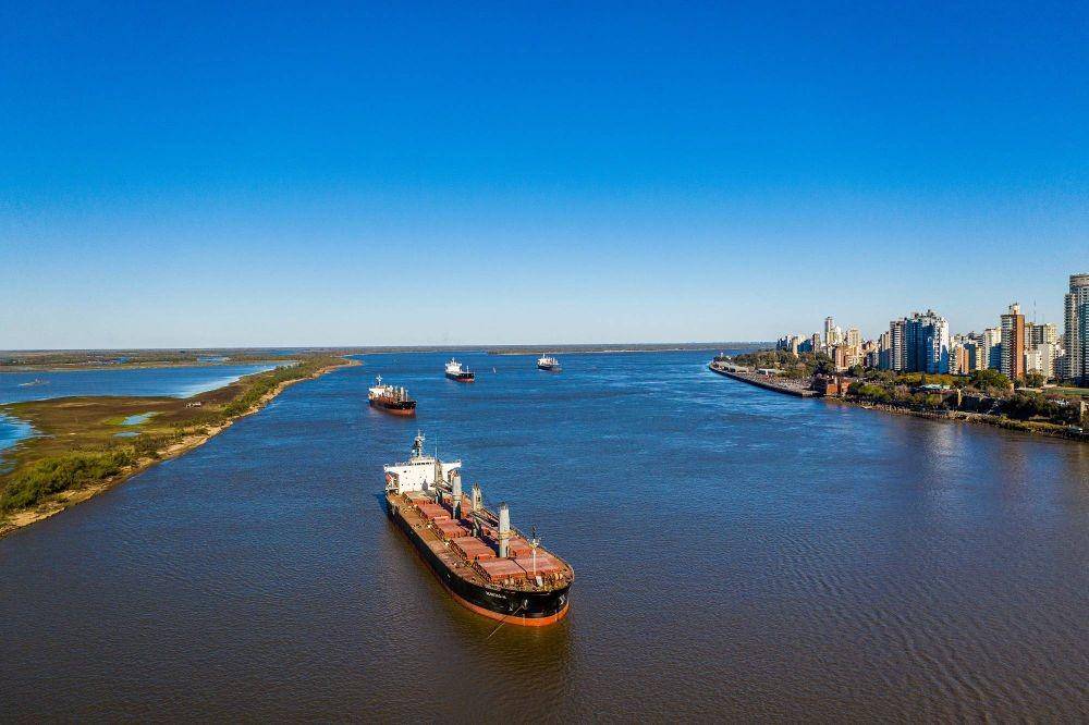 Sungai Parana (maritimeprofessional.com)