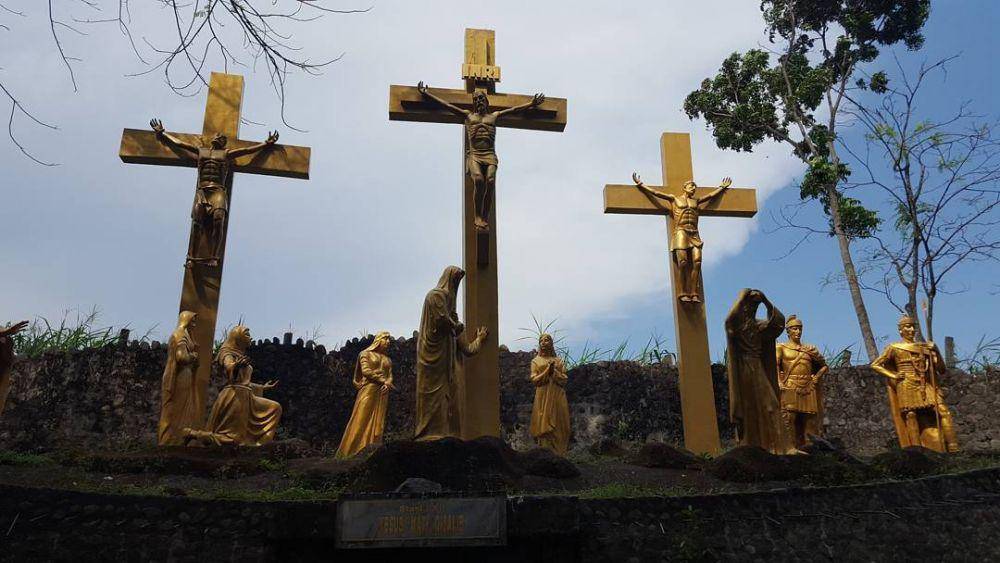 Gua Maria Pohsarang (pexels.com/susung827)