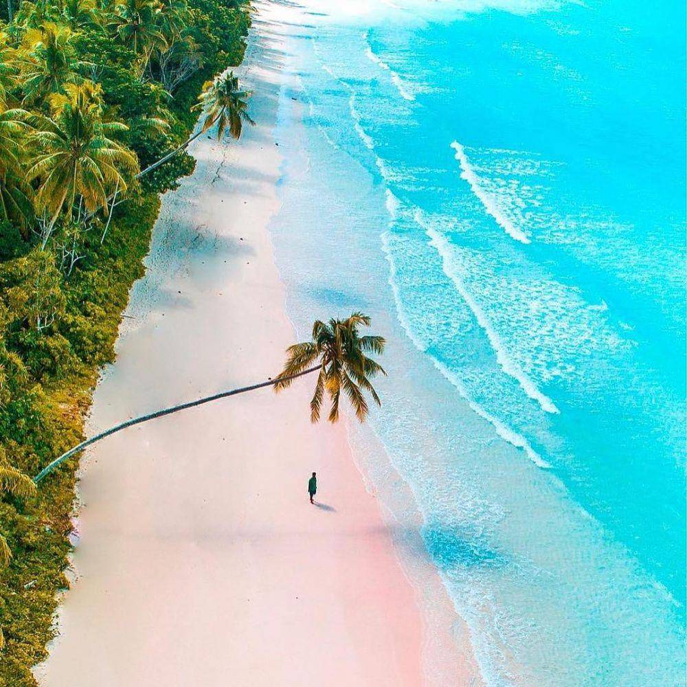 potret Pulau Bair (instagram.com/little_hidden_planet)