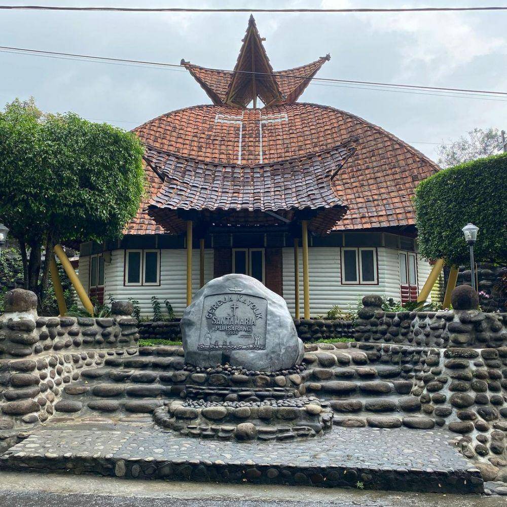 Gua Maria Pohsarang (pexels.com/pangaandrew719)